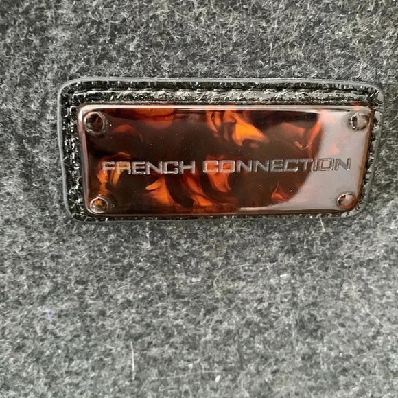 Grey and  faux patent hand bag - Picture 2 of 12